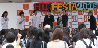 大学祭（HIU FESTA）の様子