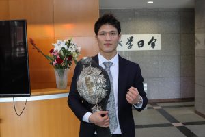 【ボクシング部OB】日本チャンピオン　宇津木秀選手が来学