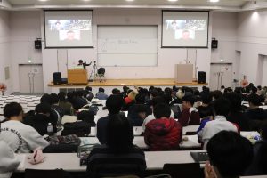 講義「生命と法（ペット法）」で特別講演会を実施