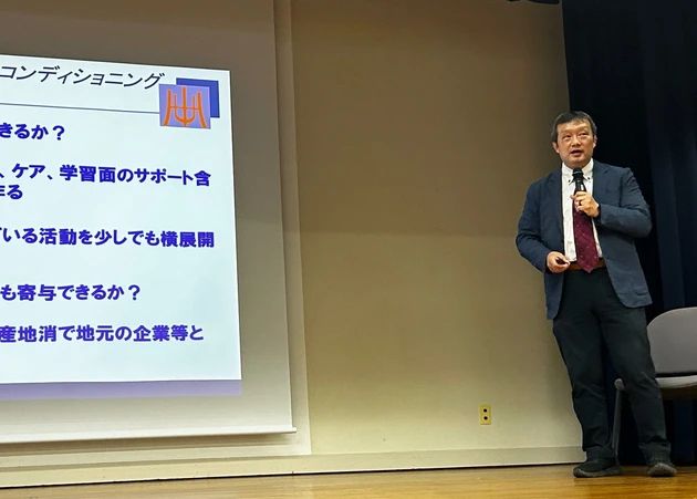 久保スポーツ健康学部長が花咲徳栄高等学校にて「トータルコンディショニングプログラム」の講演を行いました。
