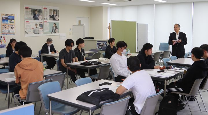 公務員試験2次対策講座を開講しました。