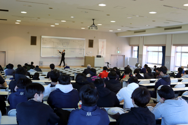 社会・情報科学研究所講演会「東アジアの安全保障」を実施しました。