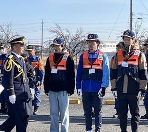 【学生消防団】加須市消防出初式に団員3名が出席しました。