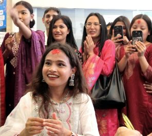 【日本語別科】ネパールの「ビシャヤ・ダジャミ」の祭典を開催しました。