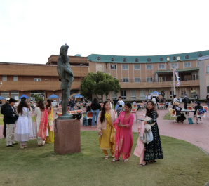 大学祭　H.I.U. FESTA 2025 　盛大に開催されました。